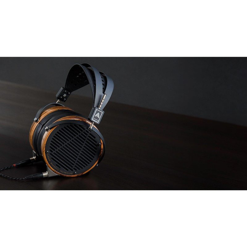 Audeze LCD 3 Open Back Planar Magnetic Headphones 5 ebfa454c 6c86 416d 9831 952df4f8795a