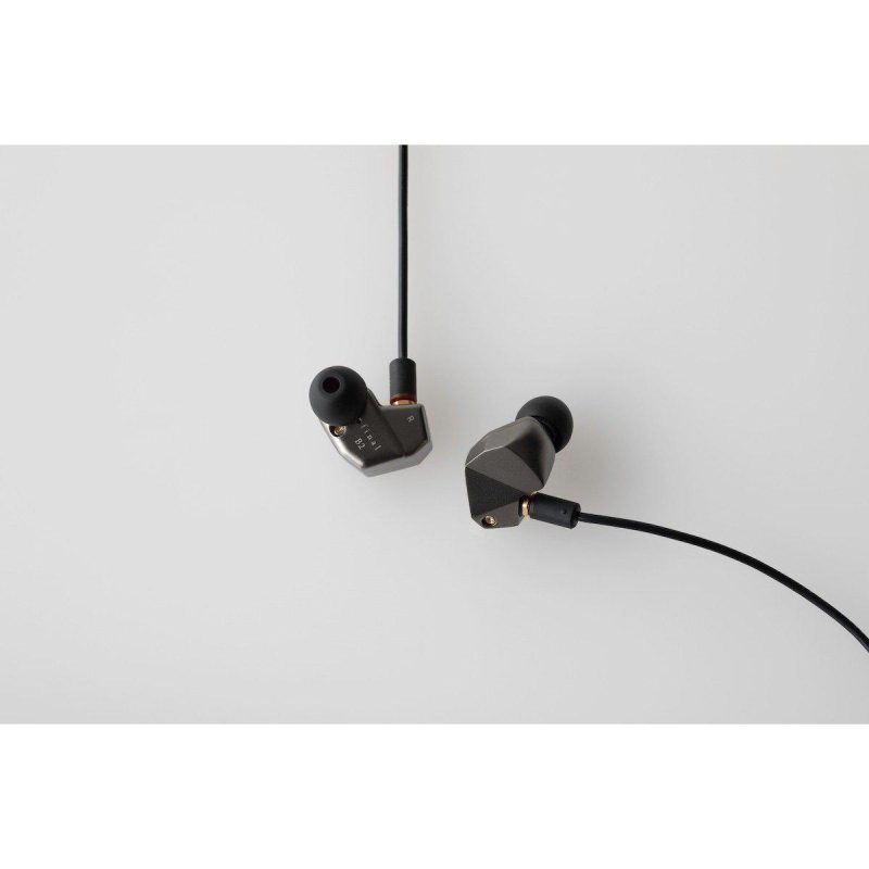 Final B2 Balanced Armature Earphones 8da0db6a f2db 4169 8efe b9aed812d122