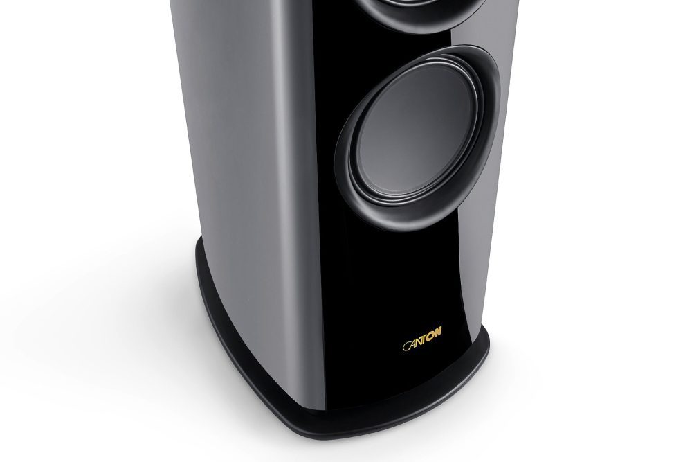 Canton Reference 2 2023 black lower woofer detail