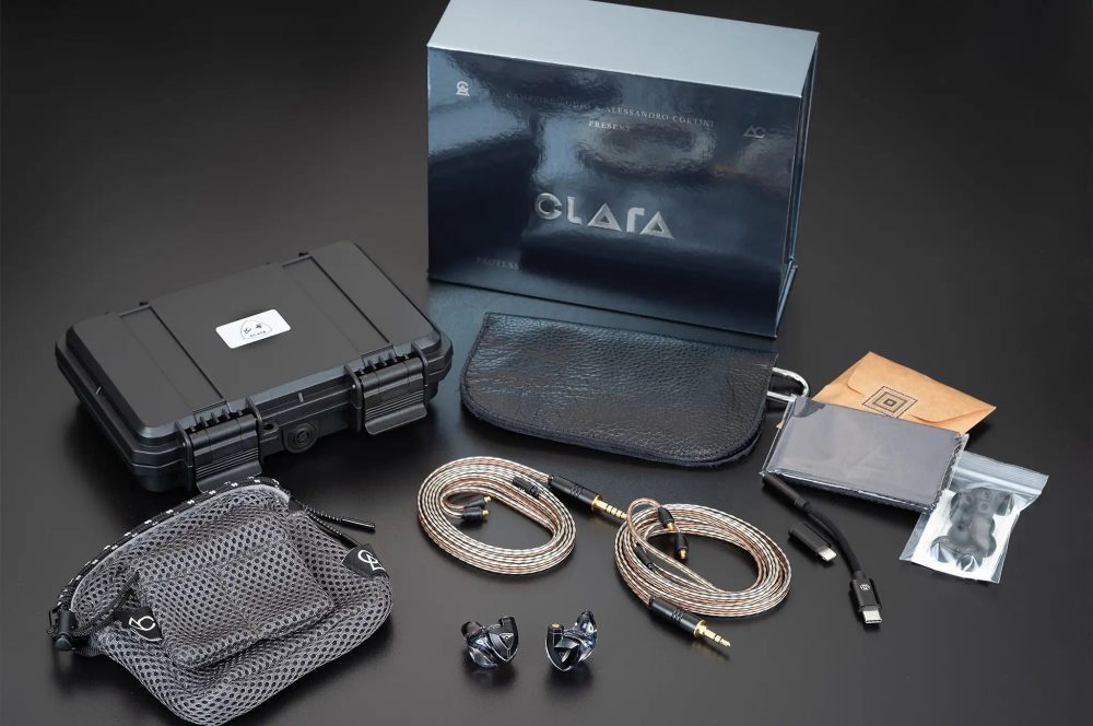 Campfire Audio Clara in the box