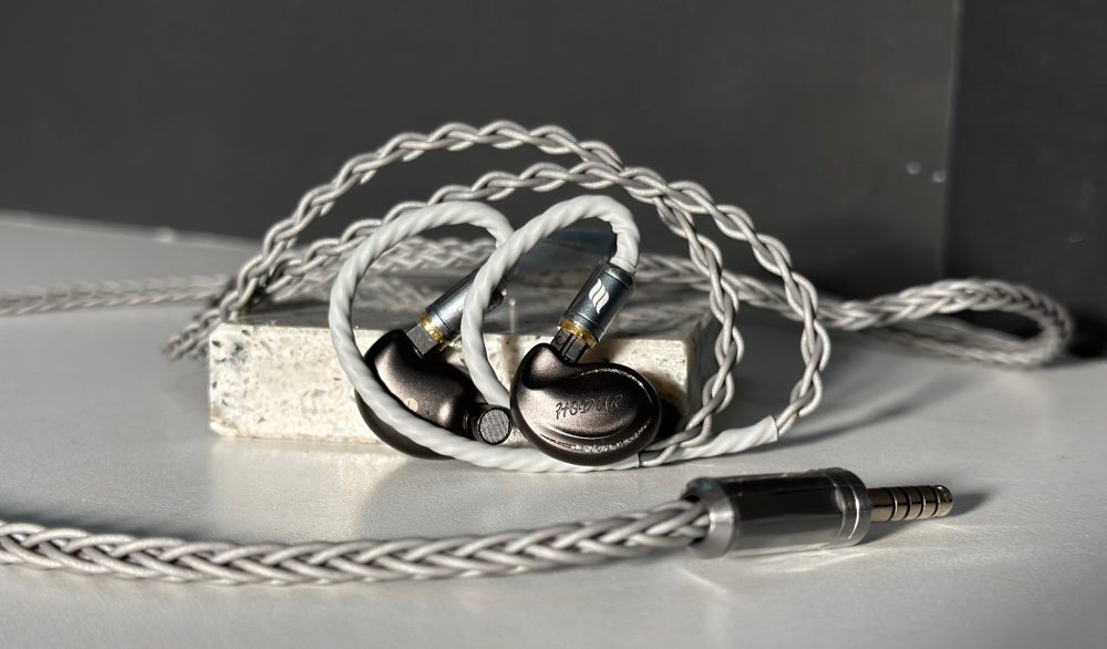 Effect Audio Eros S cable with earphones from Bloom Audio gallery