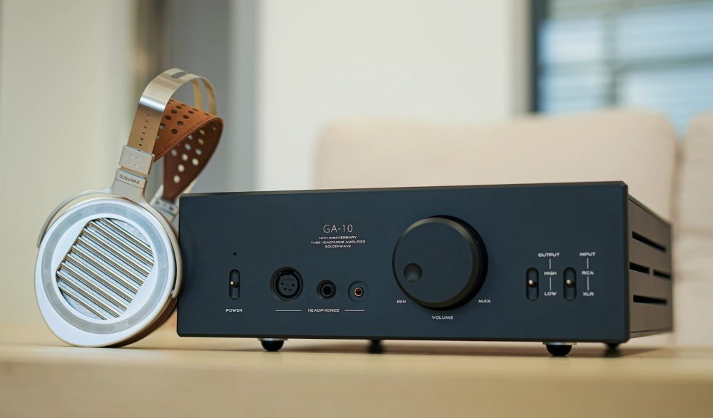 HIFIMAN GA-10 amp sittng on table with susvara unveiled