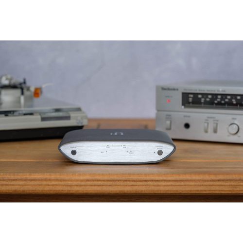 iFi ZEN Phono Phono Stage 11 010b1f7d 217a 41ac 8611 4cbd4cbf8db1