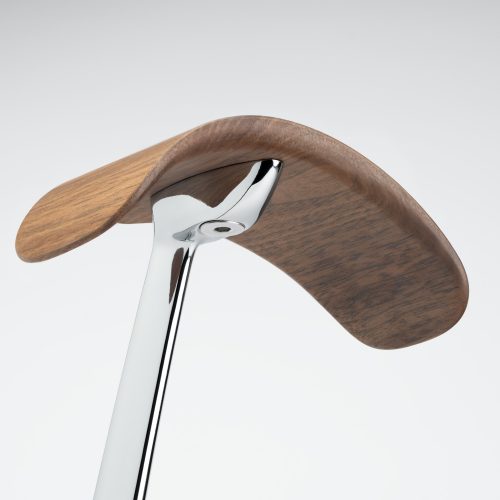 meze manta chrome headrest detail